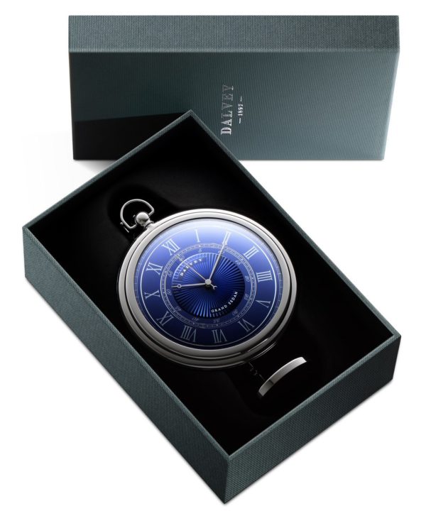 grand_sedan_clock_blue_03–03249